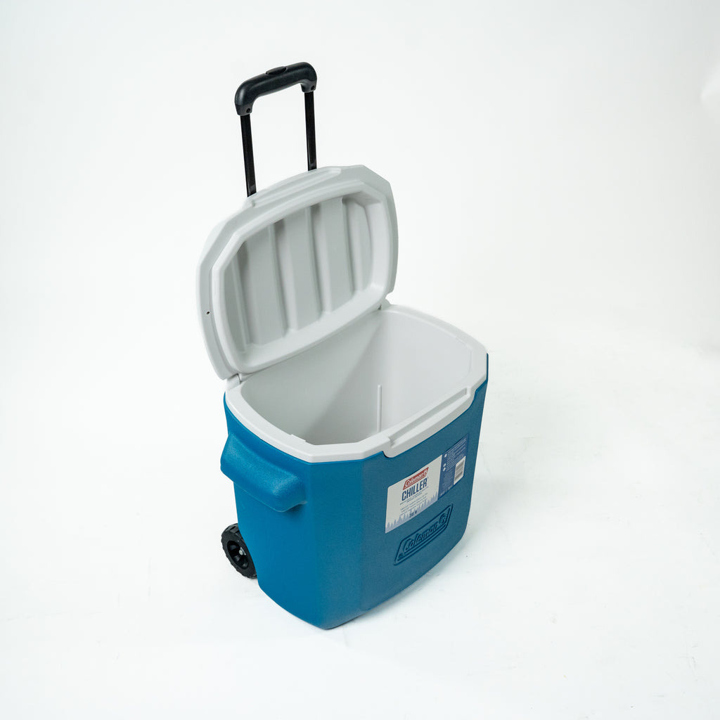 HIELERA 28 QT. OCEAN CON RUEDAS Y JALADERA